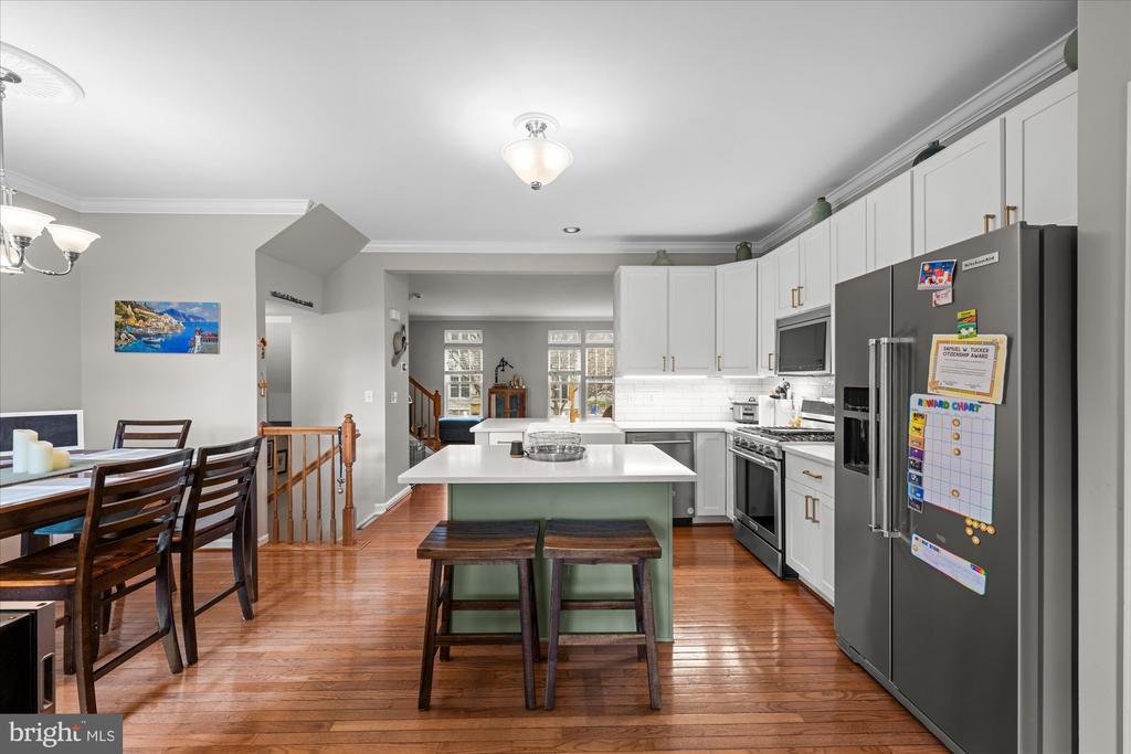 5076 GRIMM DRIVE