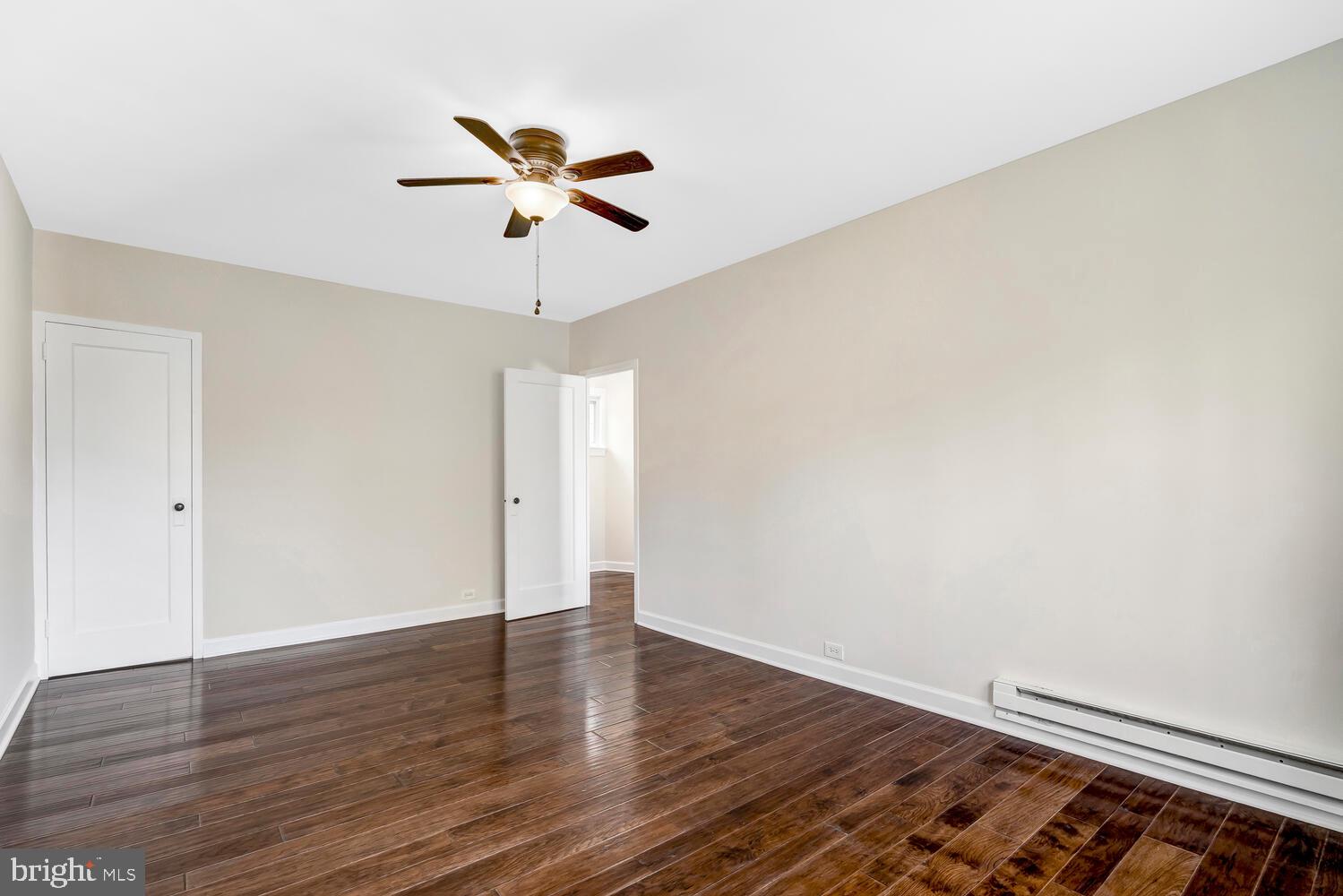 3707 HOLMES LANE