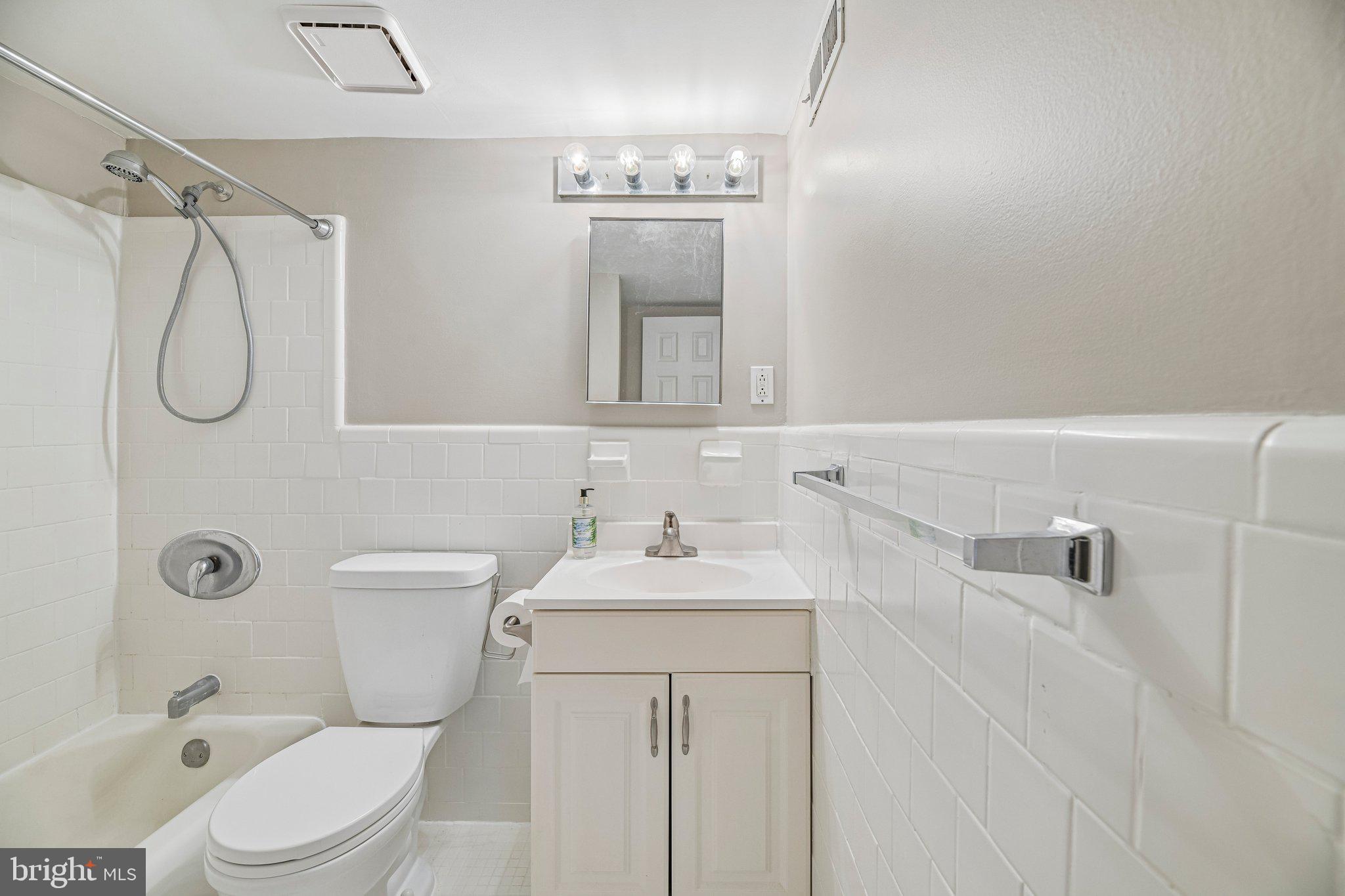 3220 S 28TH STREET 304