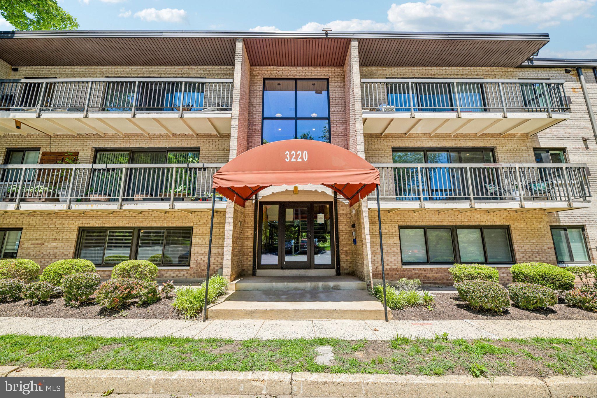 3220 S 28TH STREET 304