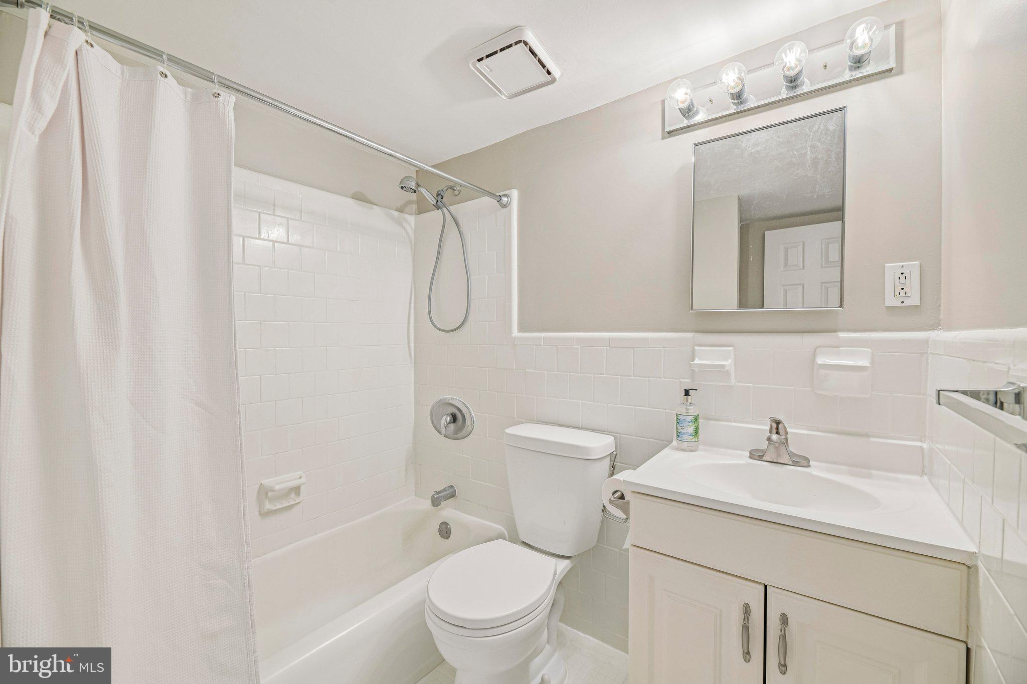 3220 S 28TH STREET 304