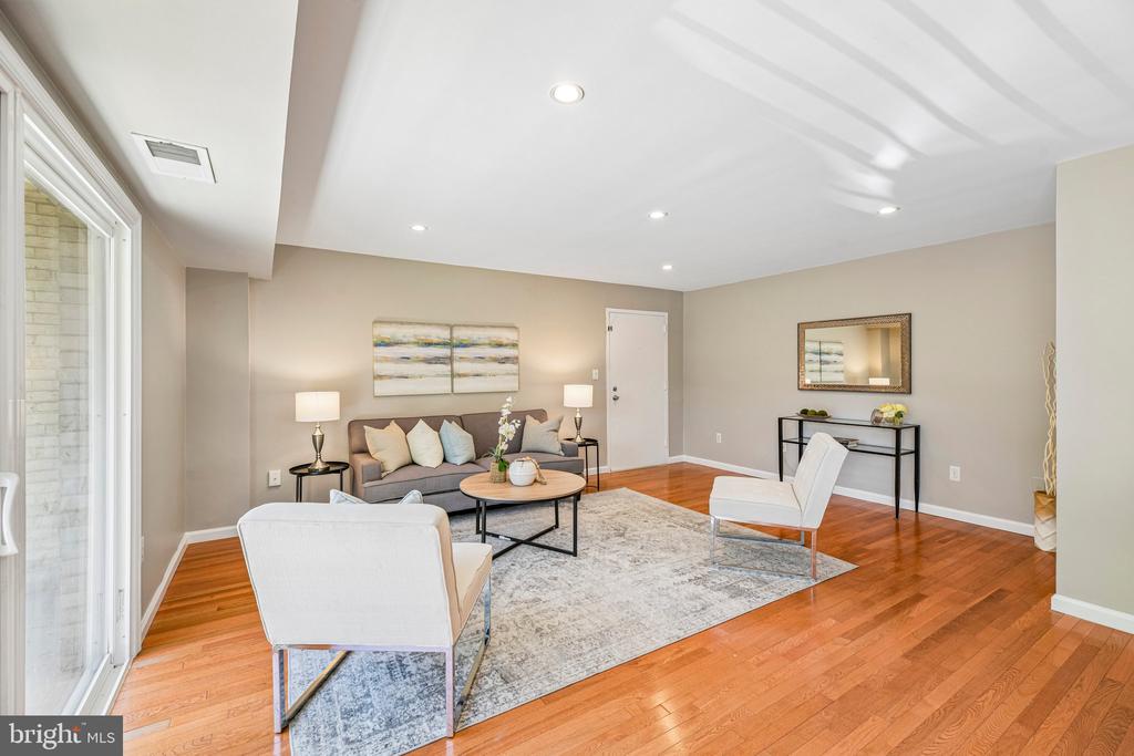 3220 S 28TH STREET 304