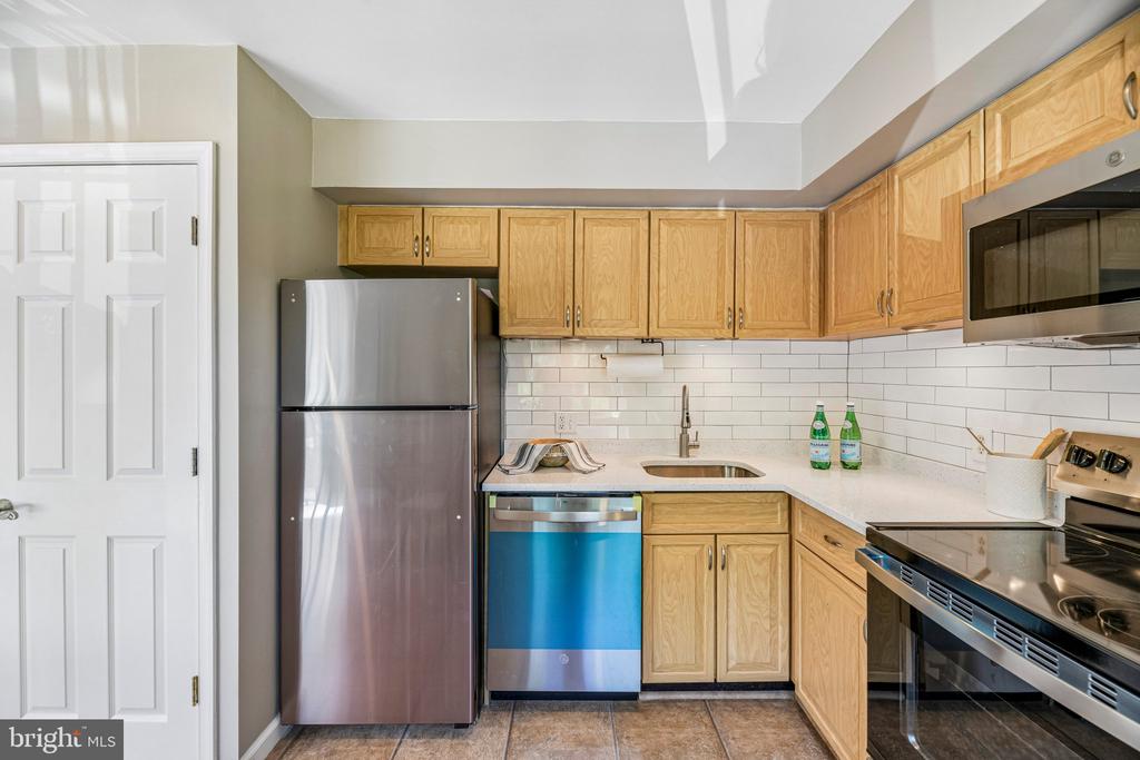 3220 S 28TH STREET 304