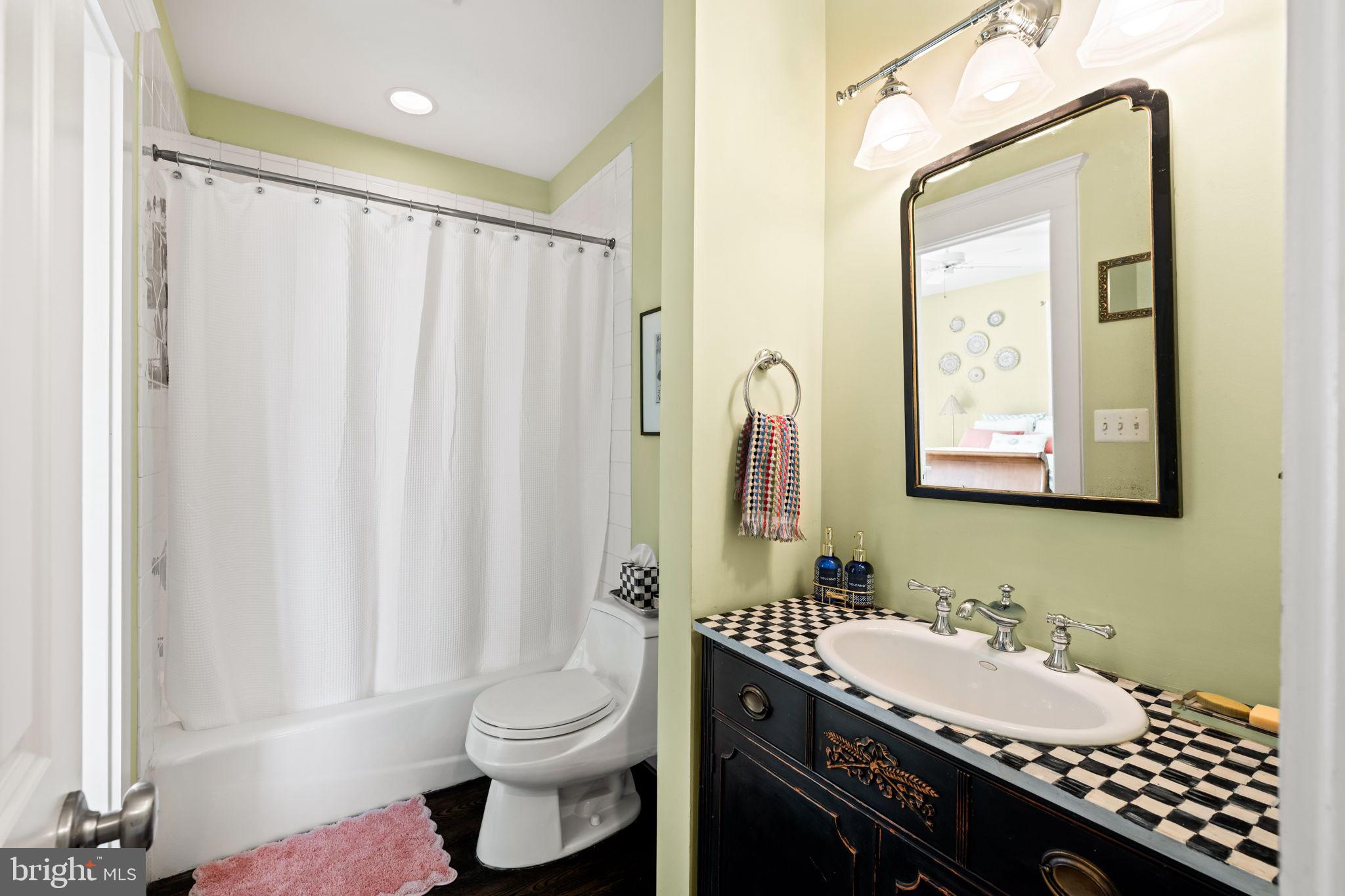 1301 KINGSTON AVENUE