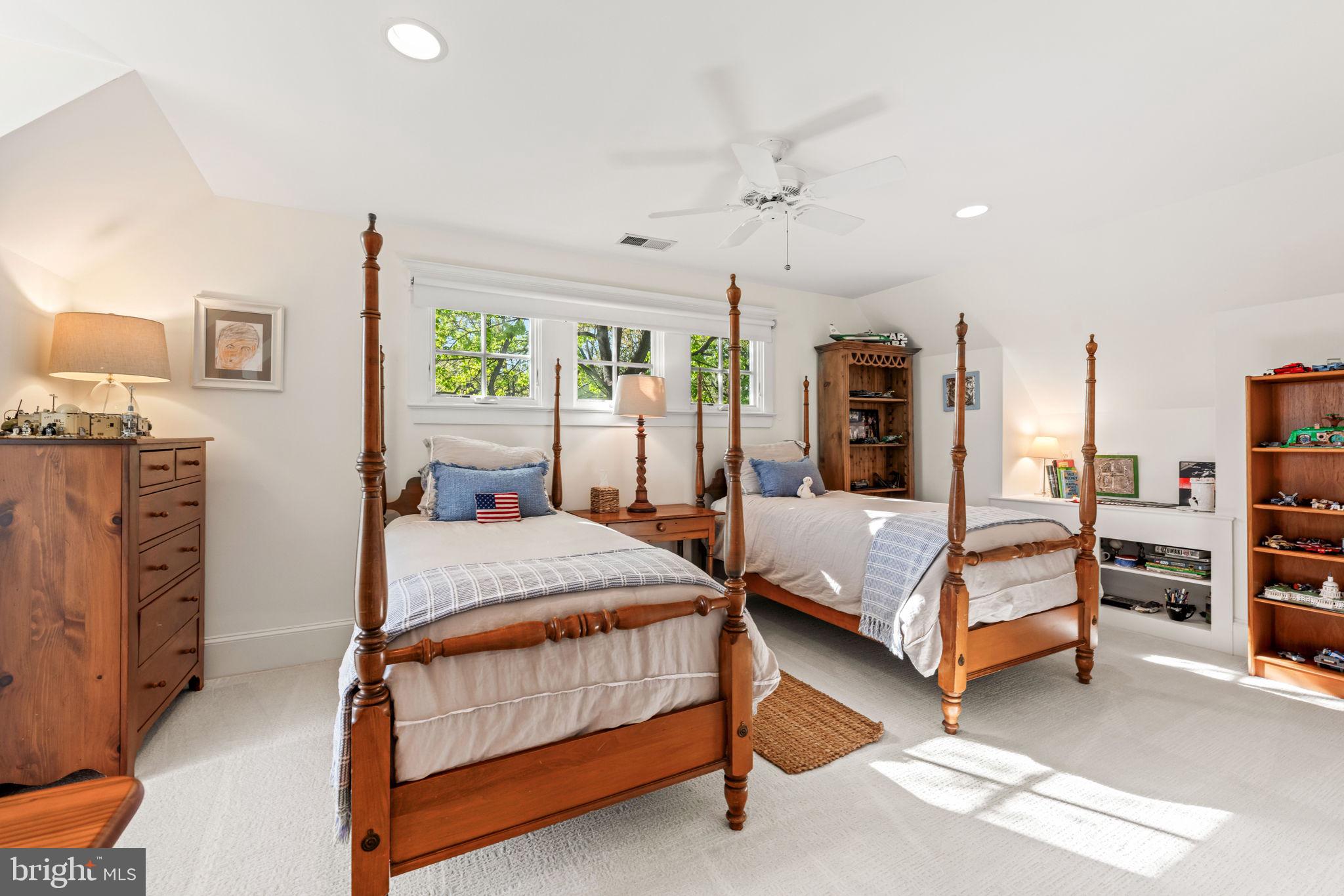 1301 KINGSTON AVENUE