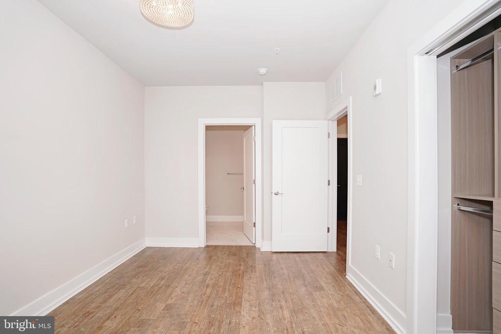 1800 MOUNT VERNON AVENUE 309