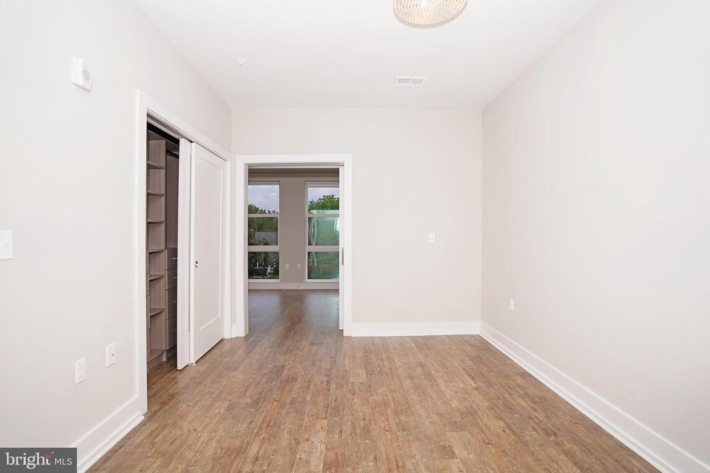 1800 MOUNT VERNON AVENUE 309