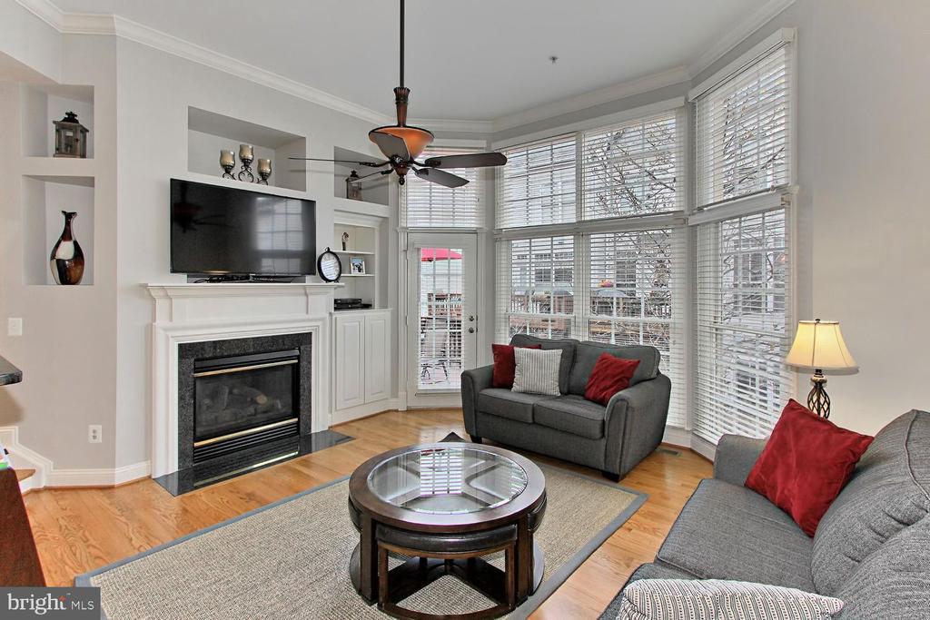 5238 BESSLEY PLACE
