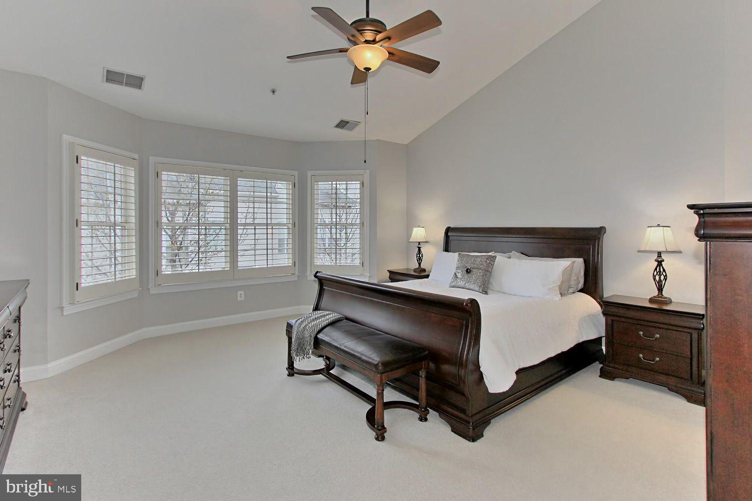 5238 BESSLEY PLACE