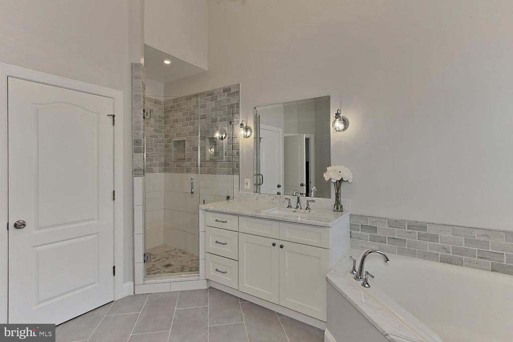 5238 BESSLEY PLACE