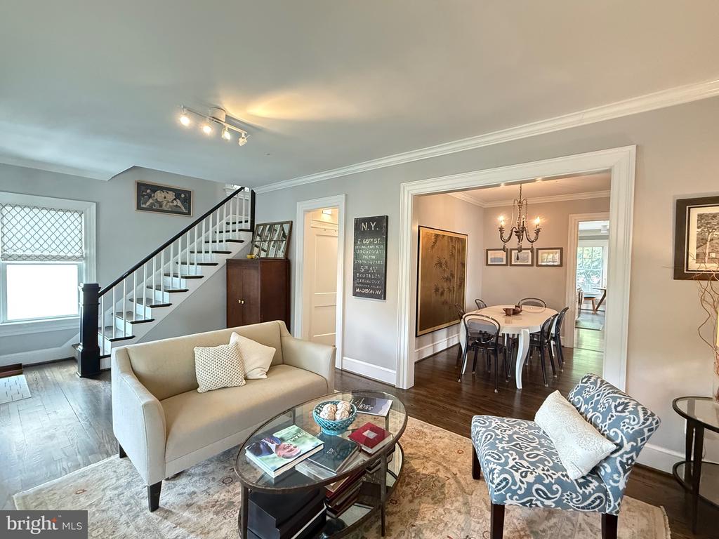 3 W MASONIC VIEW AVENUE