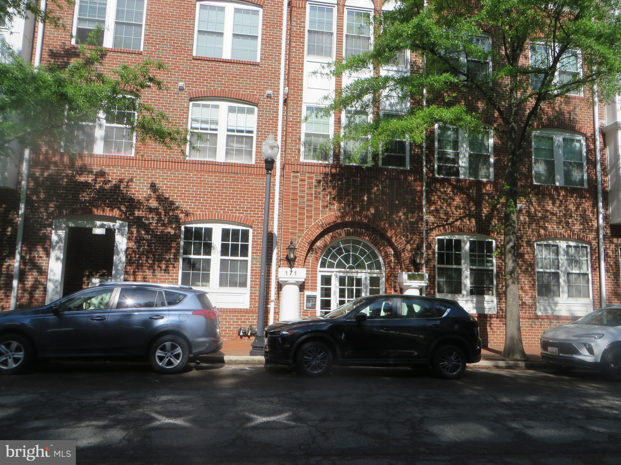 171 SOMERVELLE 414