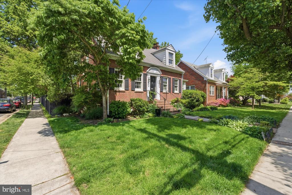 100 E MONROE AVENUE