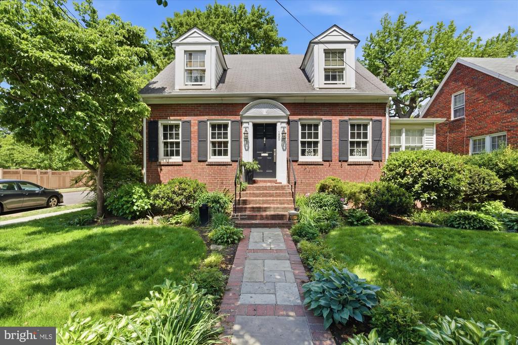 100 E MONROE AVENUE