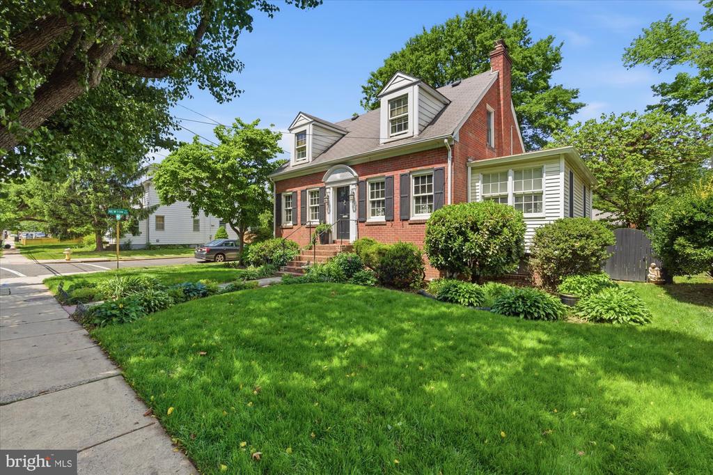 100 E MONROE AVENUE