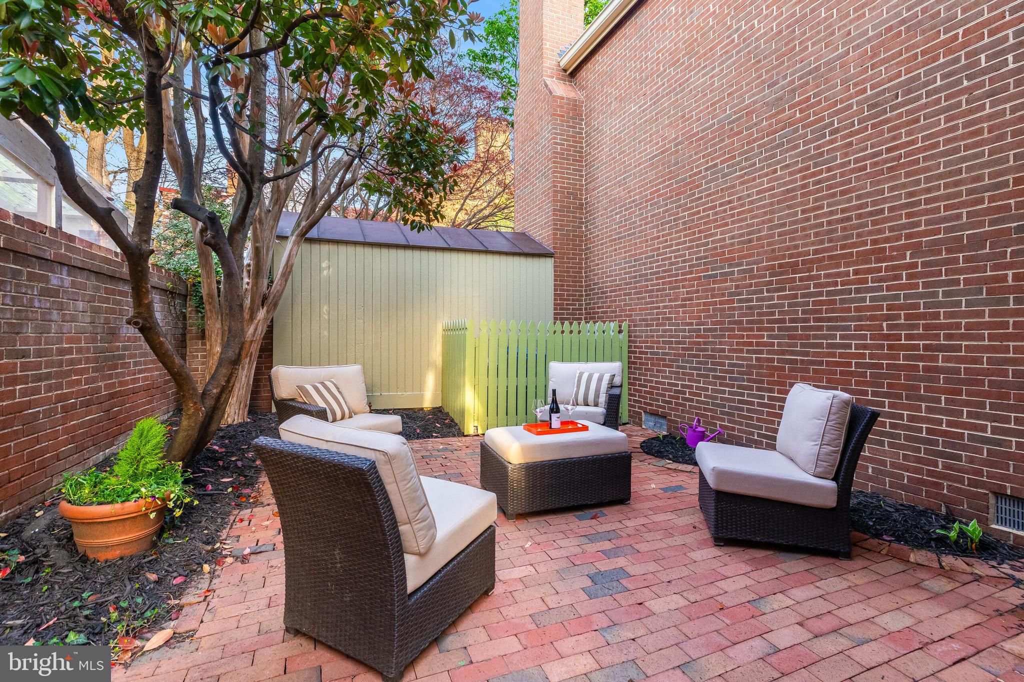 428 S FAIRFAX STREET