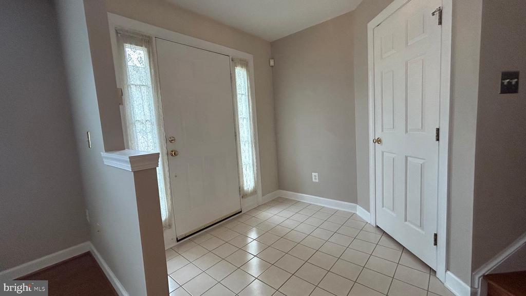 939 HARRISON CIRCLE