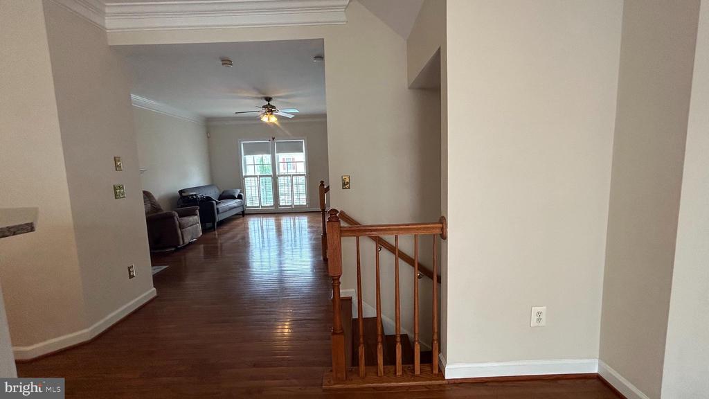 939 HARRISON CIRCLE