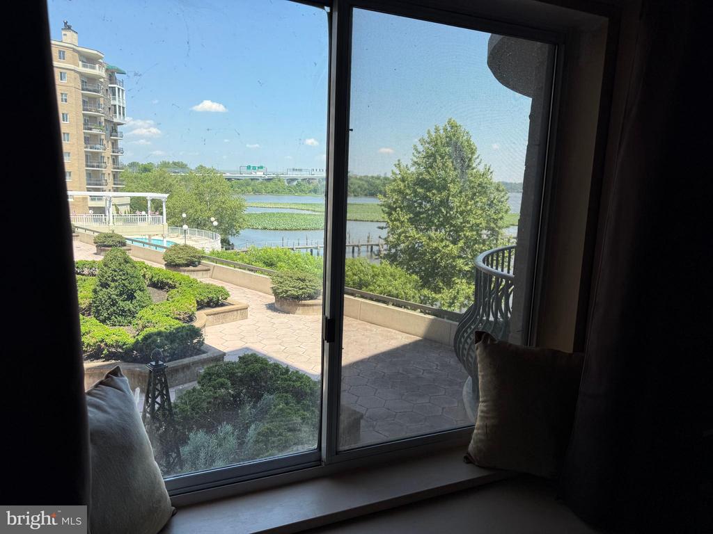 1250 S WASHINGTON STREET S Unit: 207