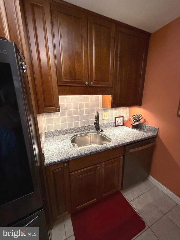 1250 S WASHINGTON STREET S Unit: 207