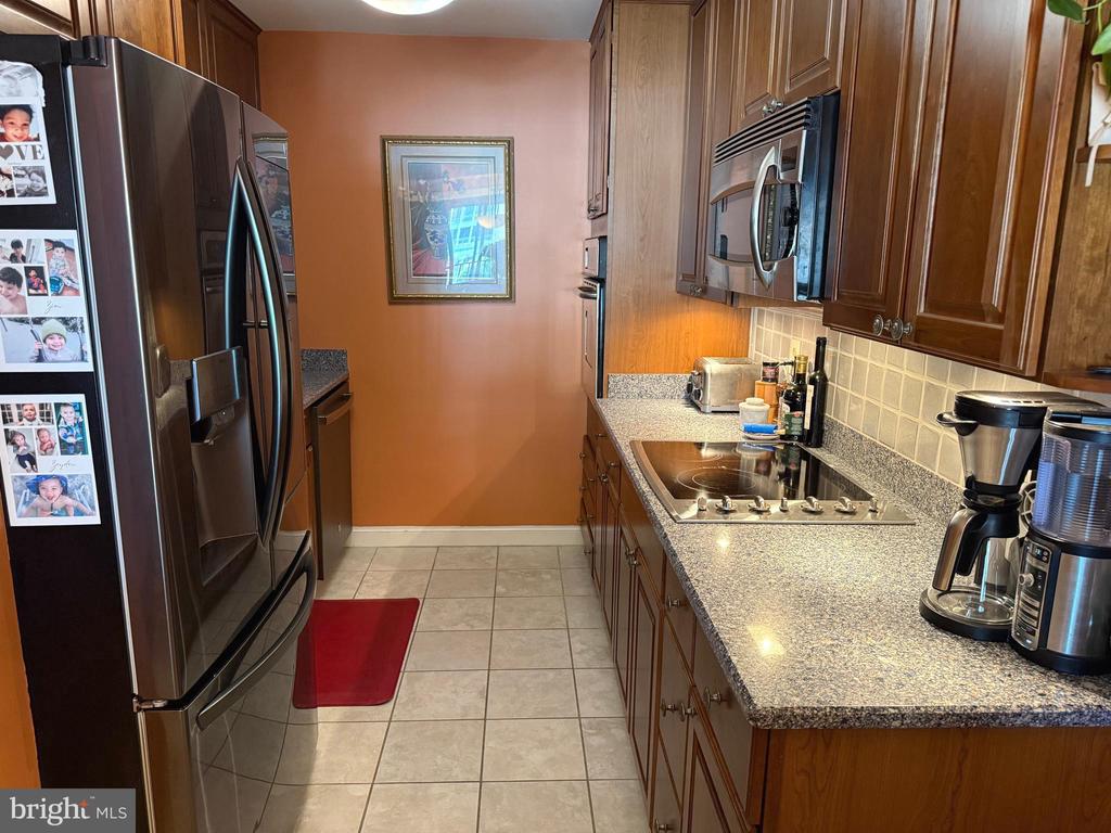 1250 S WASHINGTON STREET S Unit: 207