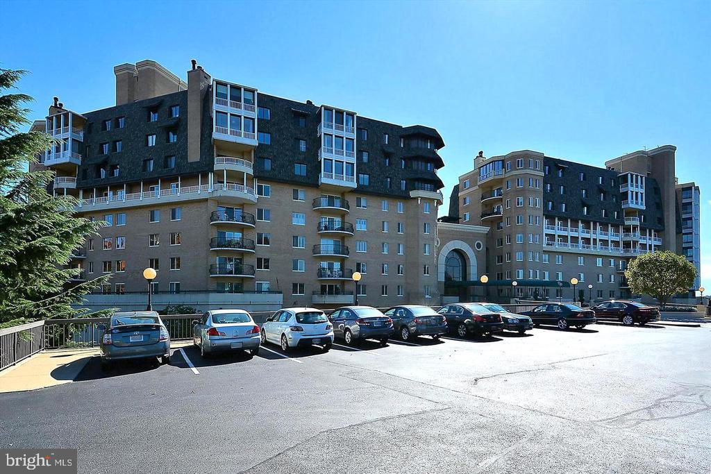 1250 S WASHINGTON STREET S Unit: 207