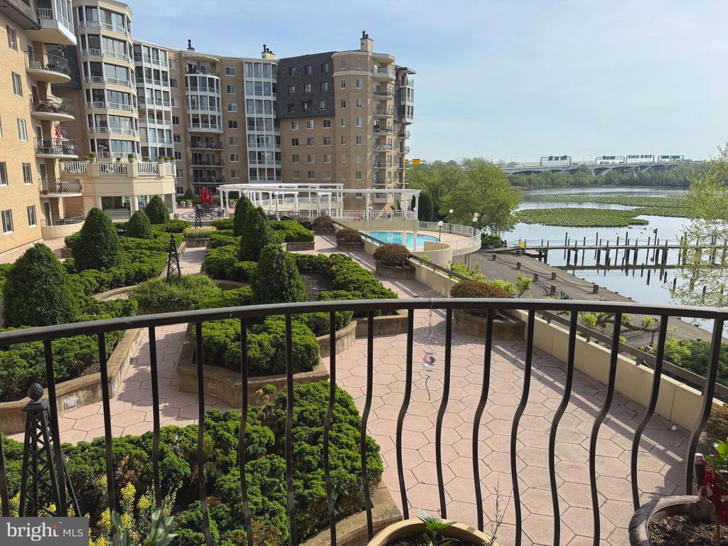 1250 S WASHINGTON STREET S Unit: 207