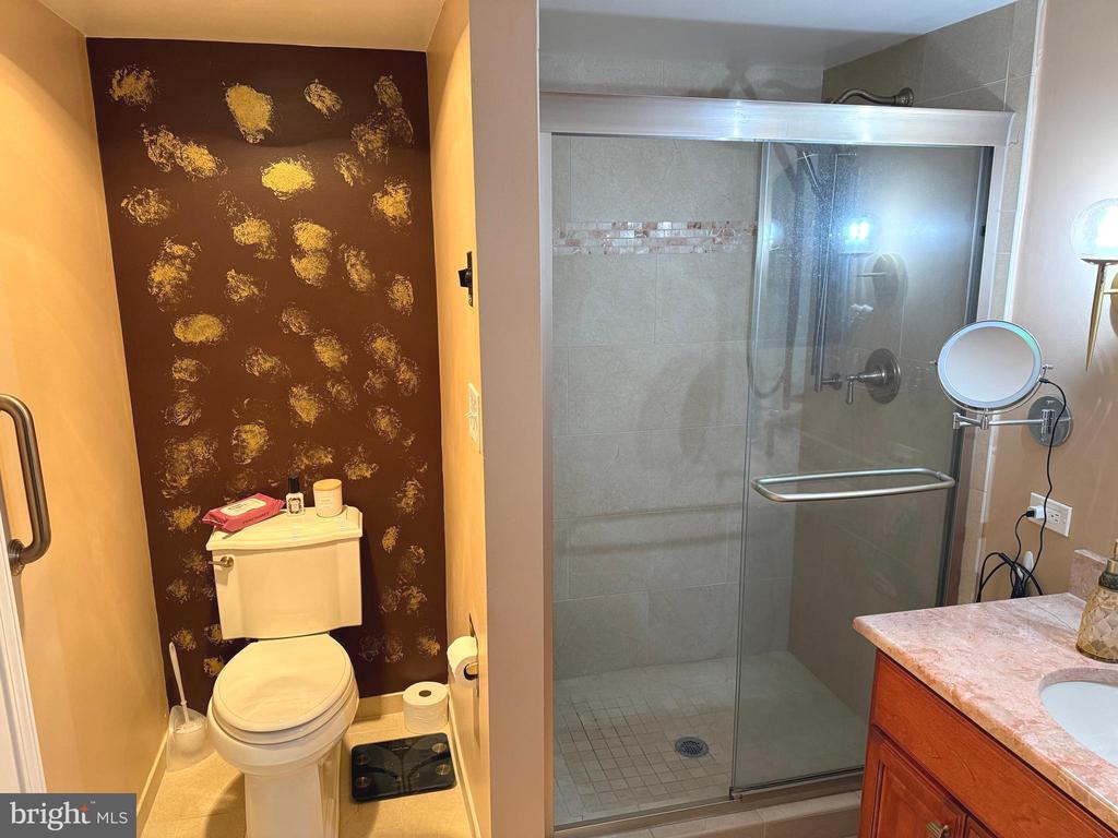 1250 S WASHINGTON STREET S Unit: 207