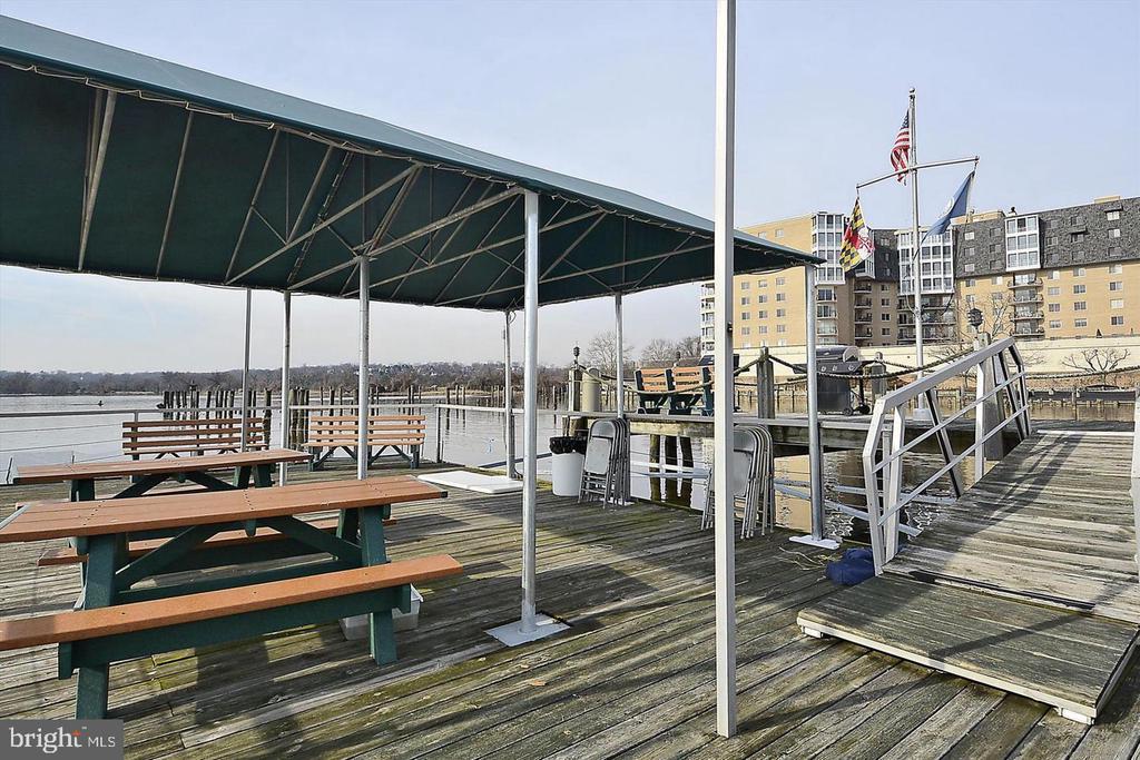 1250 S WASHINGTON STREET S Unit: 207