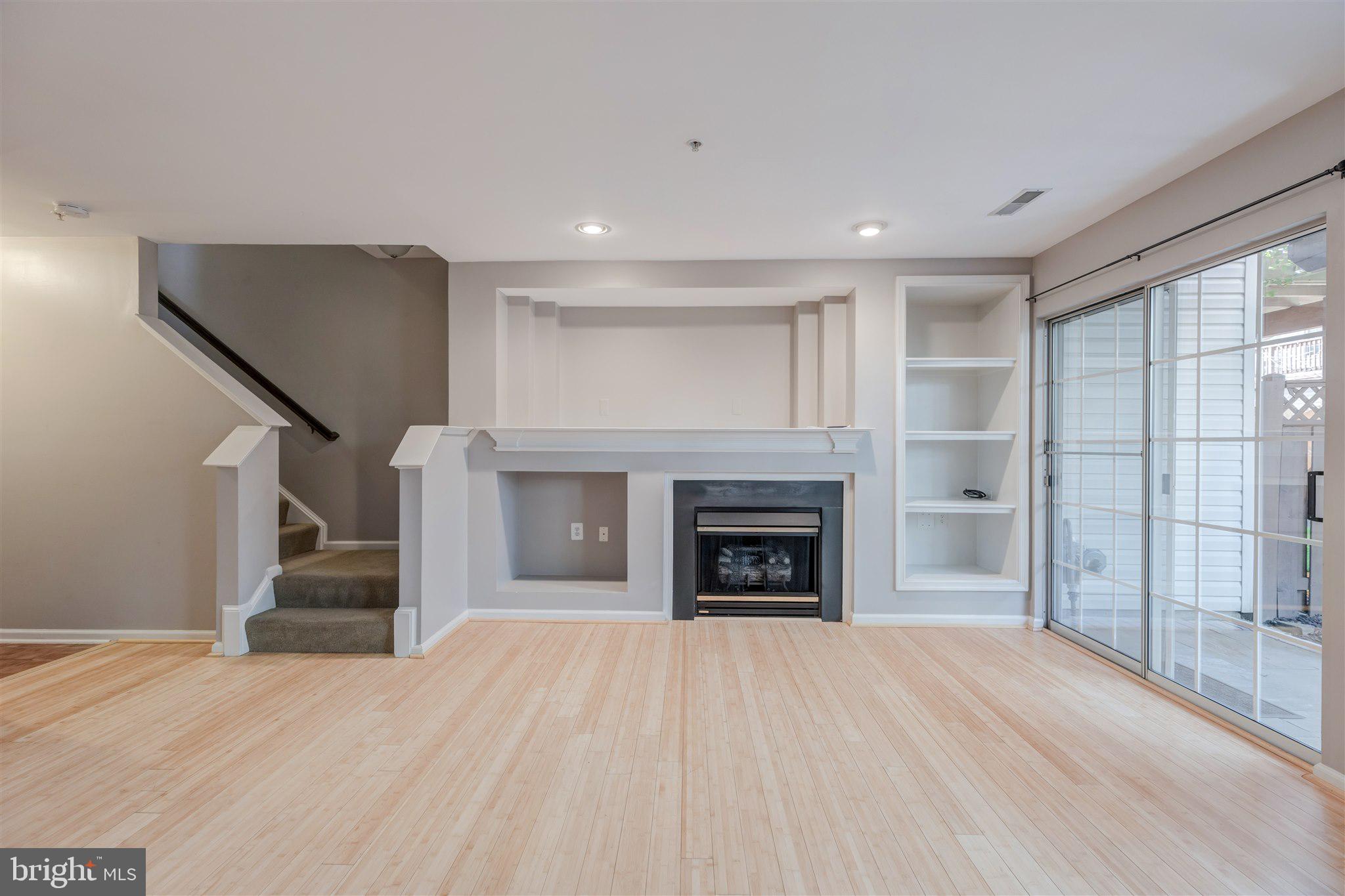 5140 DONOVAN DRIVE