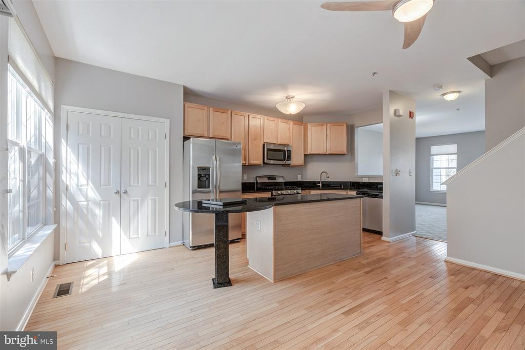 5140 DONOVAN DRIVE