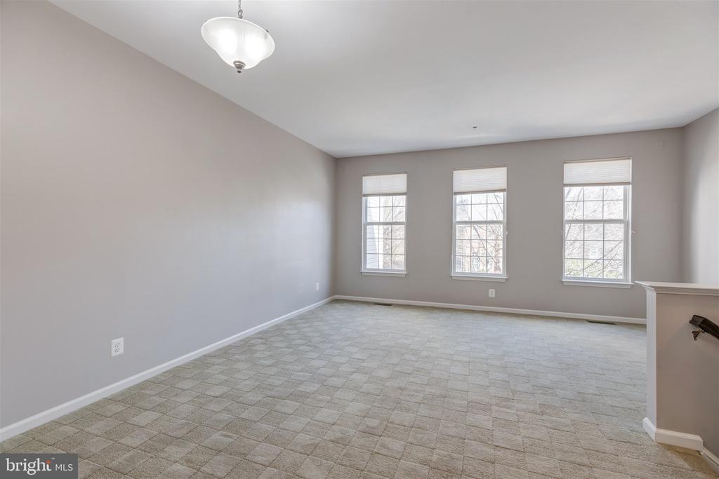 5140 DONOVAN DRIVE