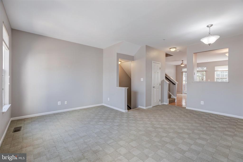 5140 DONOVAN DRIVE