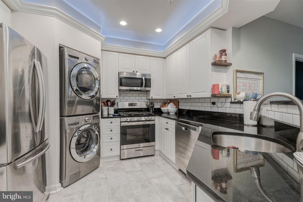 5112 DONOVAN DRIVE 102