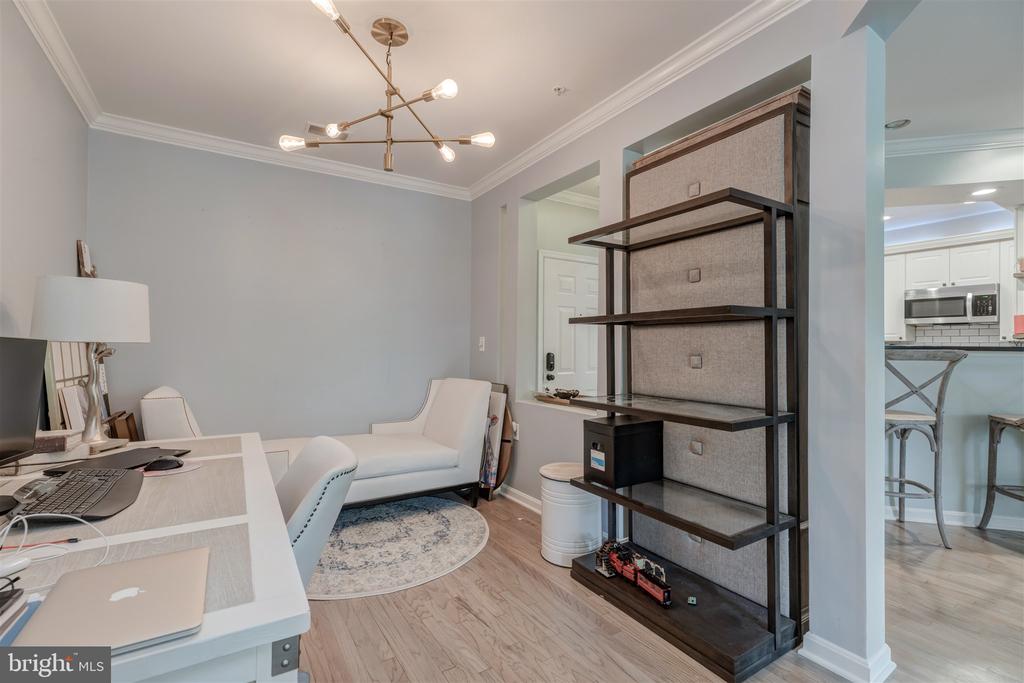 5112 DONOVAN DRIVE 102