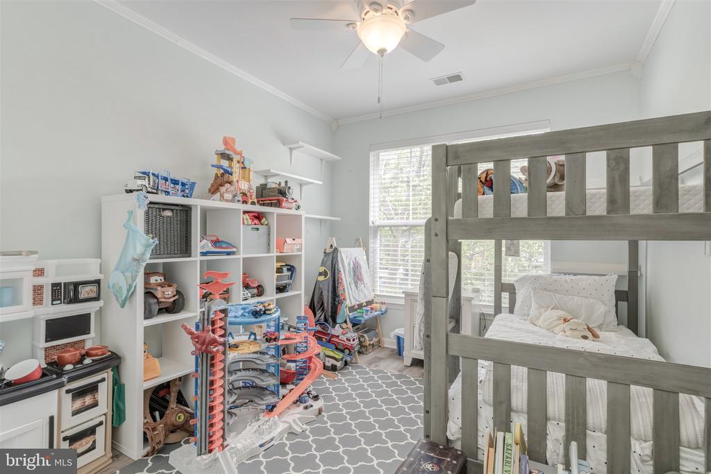 5112 DONOVAN DRIVE 102