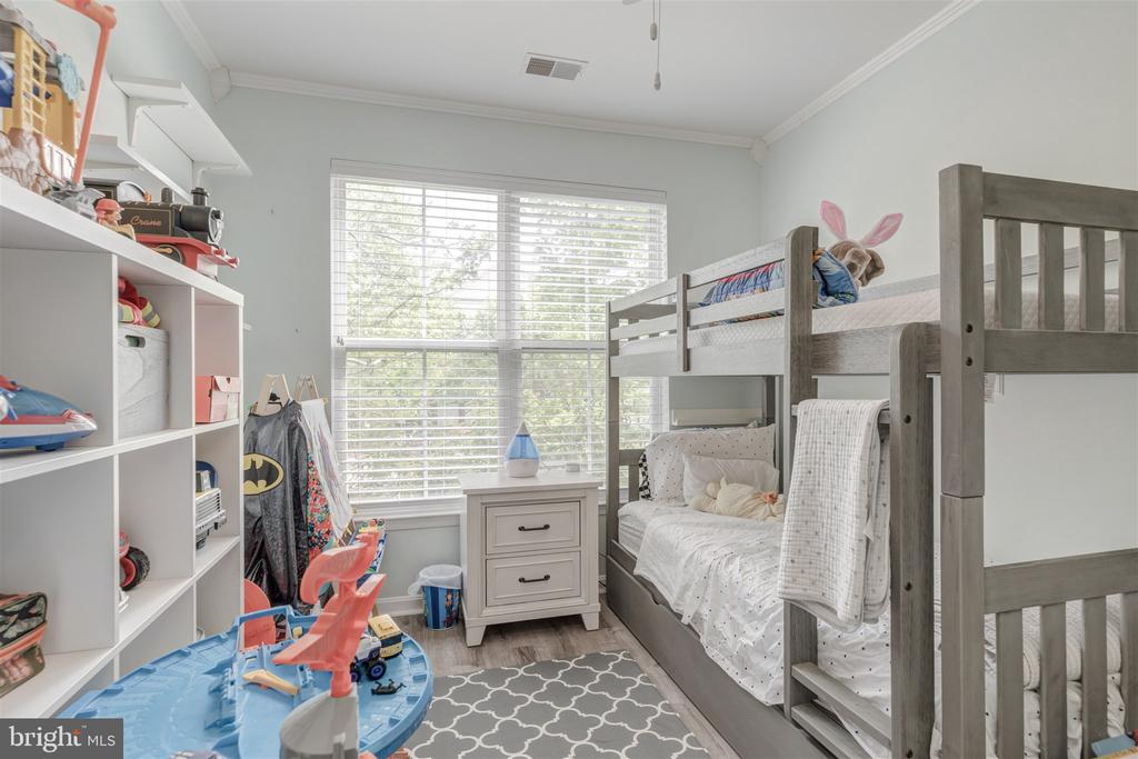 5112 DONOVAN DRIVE 102