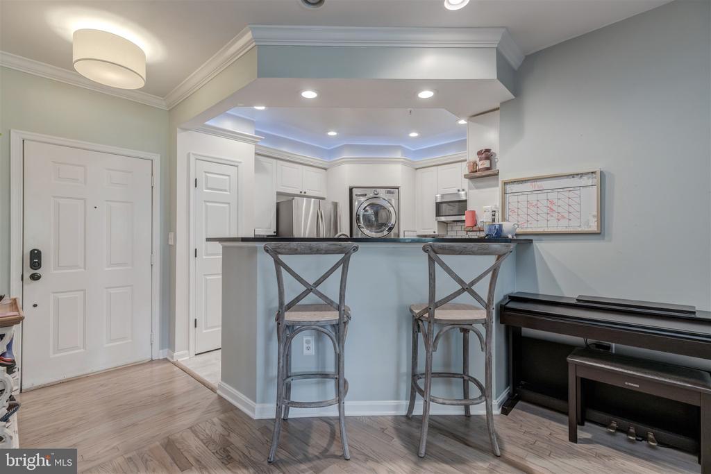 5112 DONOVAN DRIVE 102