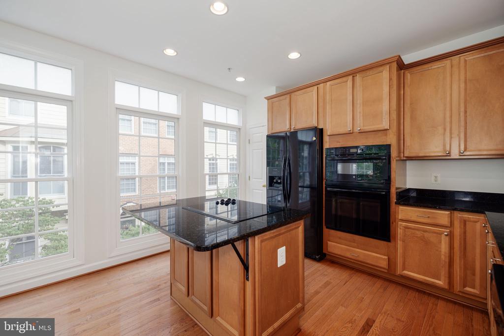 5180 BRAWNER PLACE