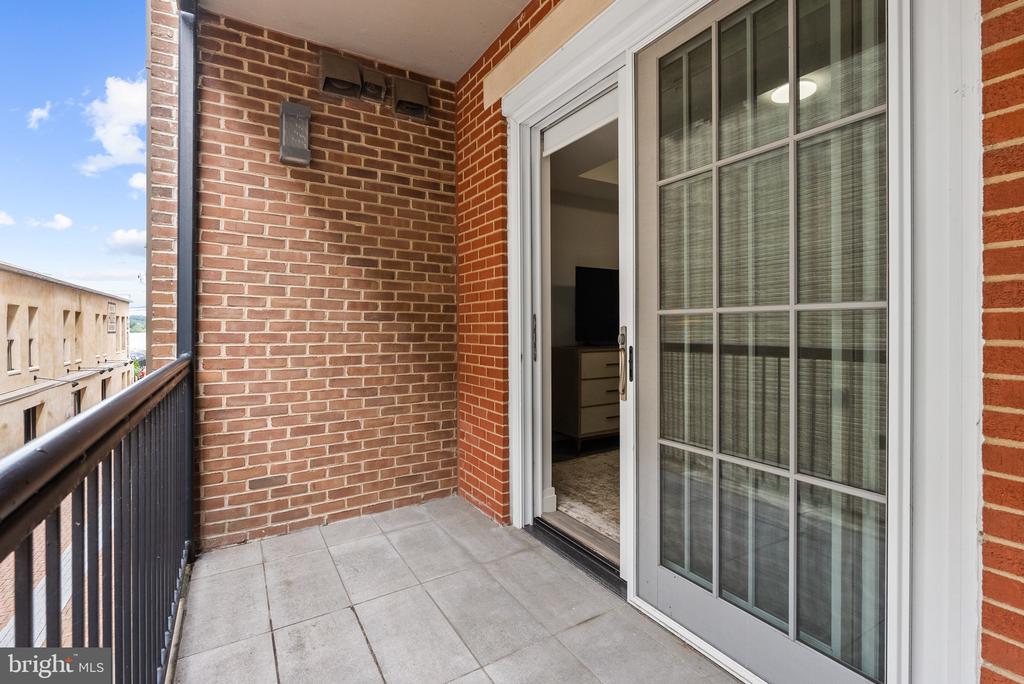 225 STRAND STREET 202