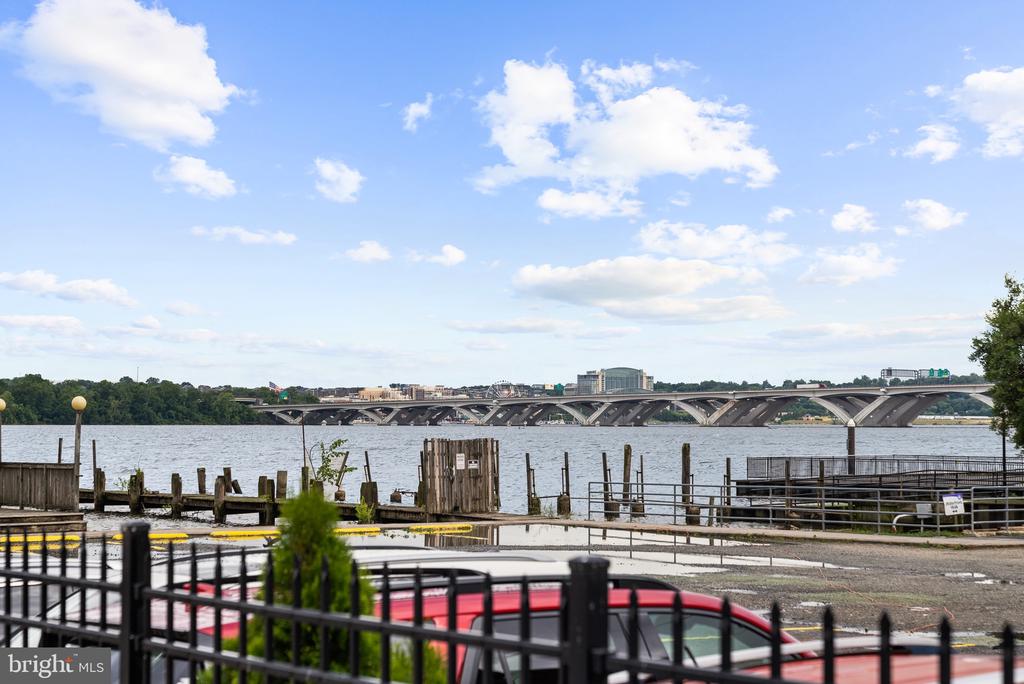 225 STRAND STREET 202