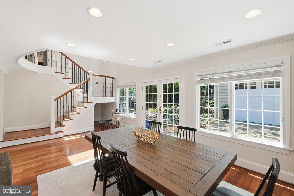 414 SKYHILL ROAD