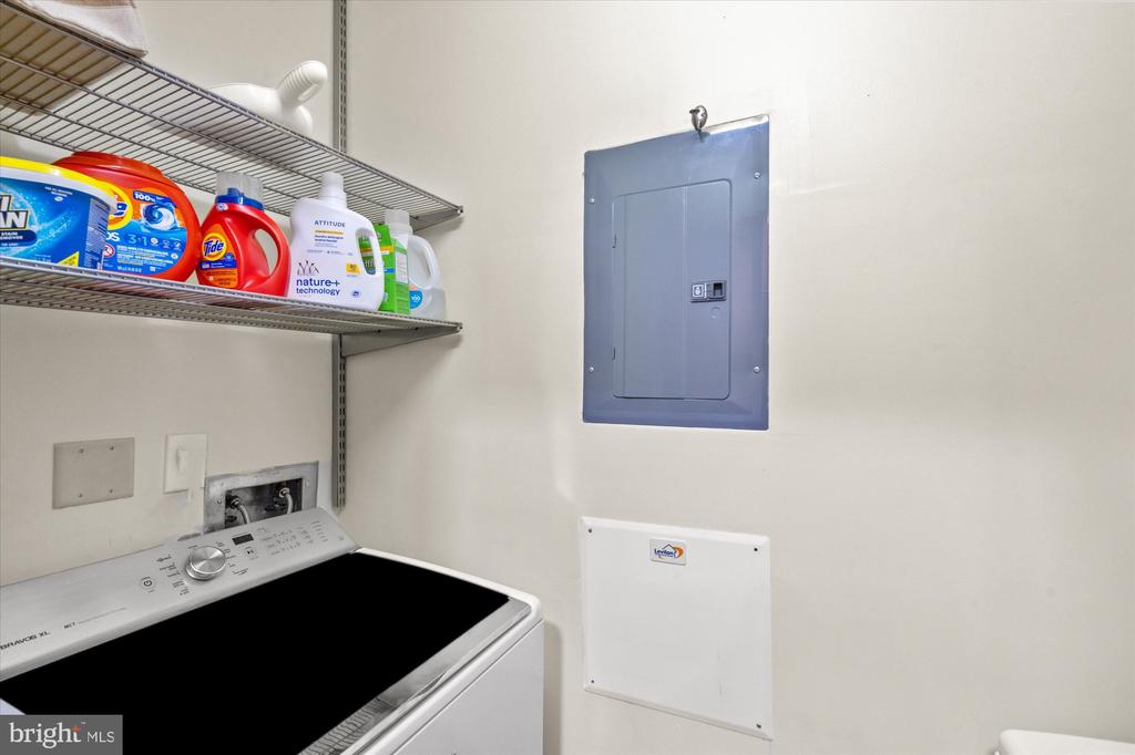 309 HOLLAND LANE Unit: 104