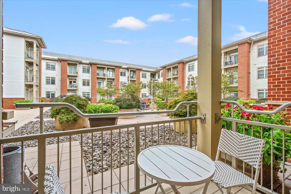 309 HOLLAND LANE Unit: 104
