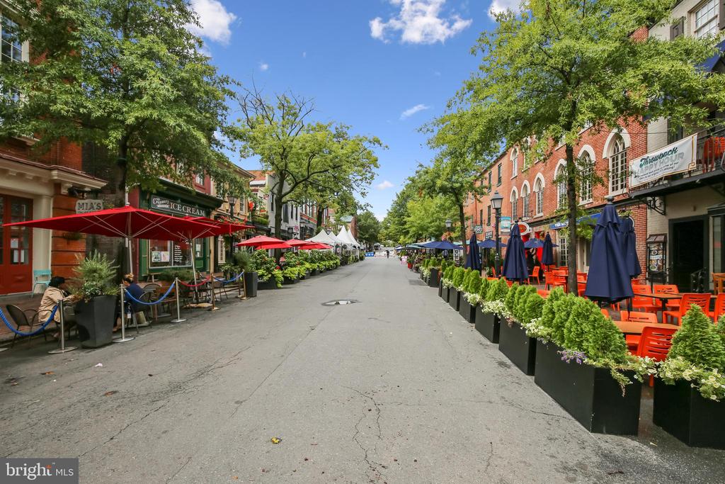309 HOLLAND LANE Unit: 104