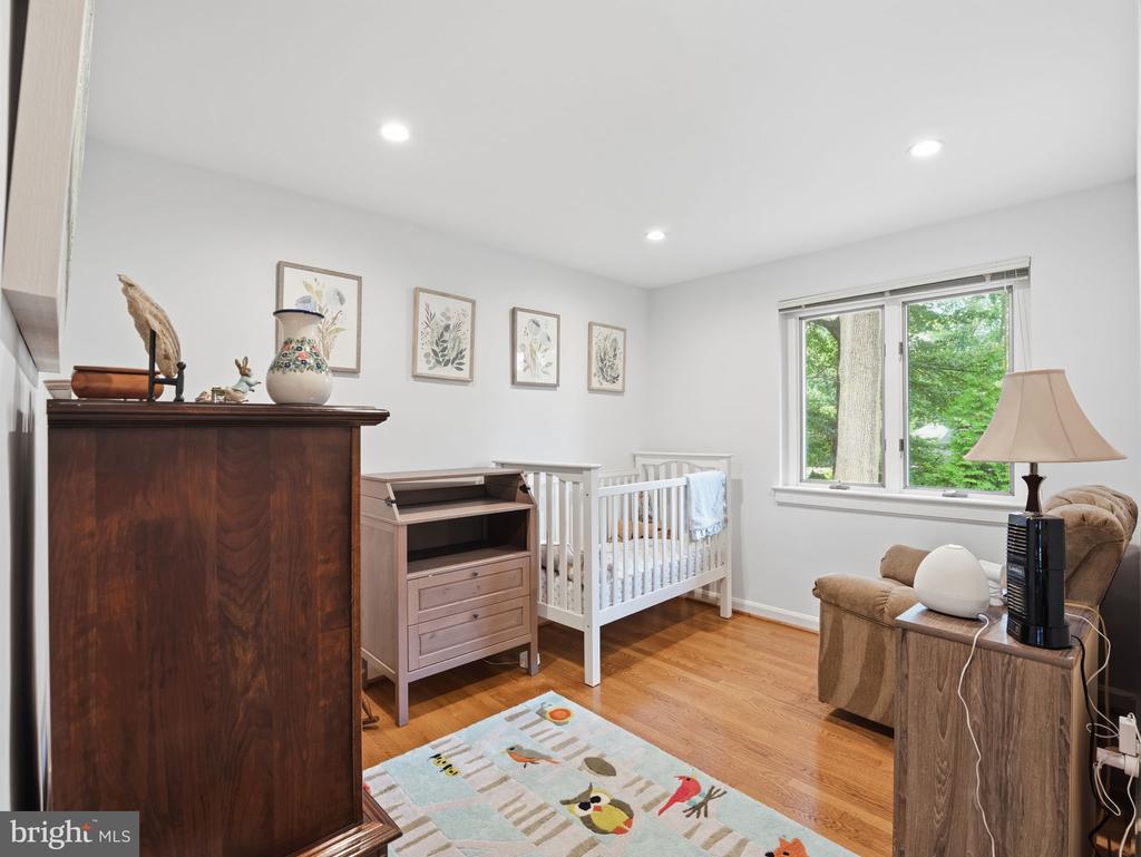 405 UNDERHILL PLACE