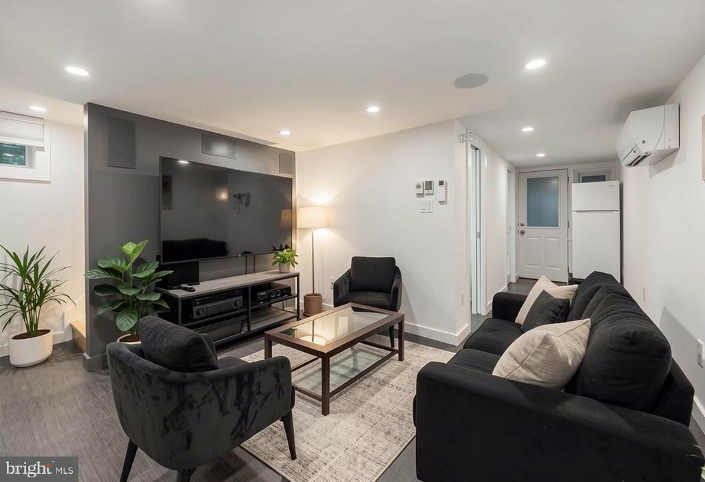 510 E ALEXANDRIA AVENUE