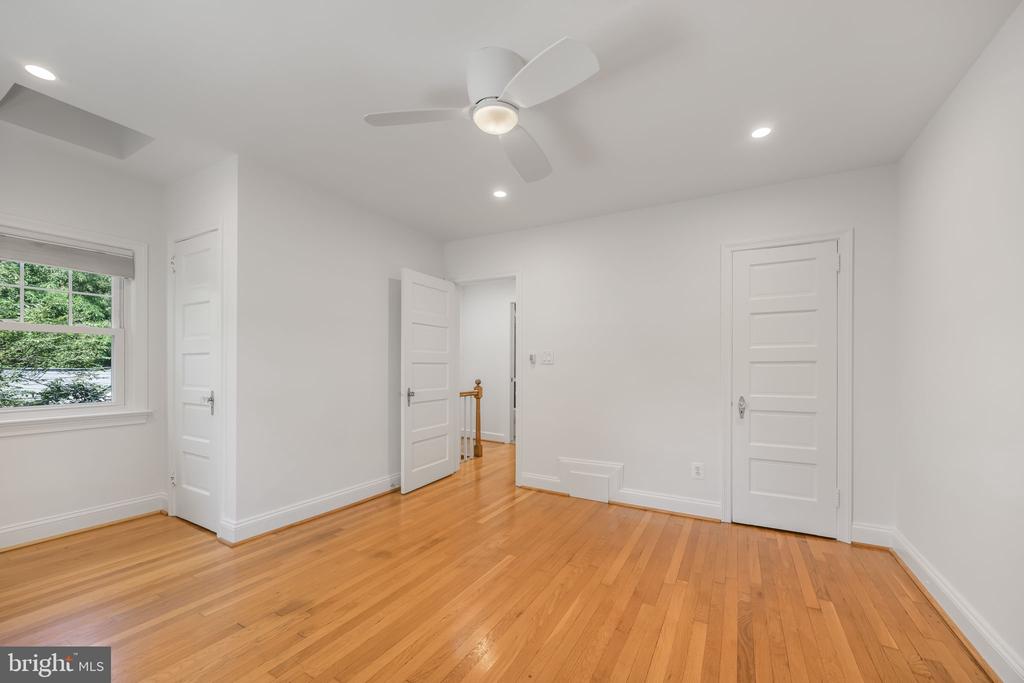 510 E ALEXANDRIA AVENUE