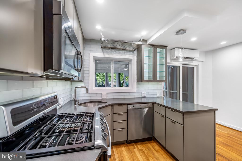 510 E ALEXANDRIA AVENUE