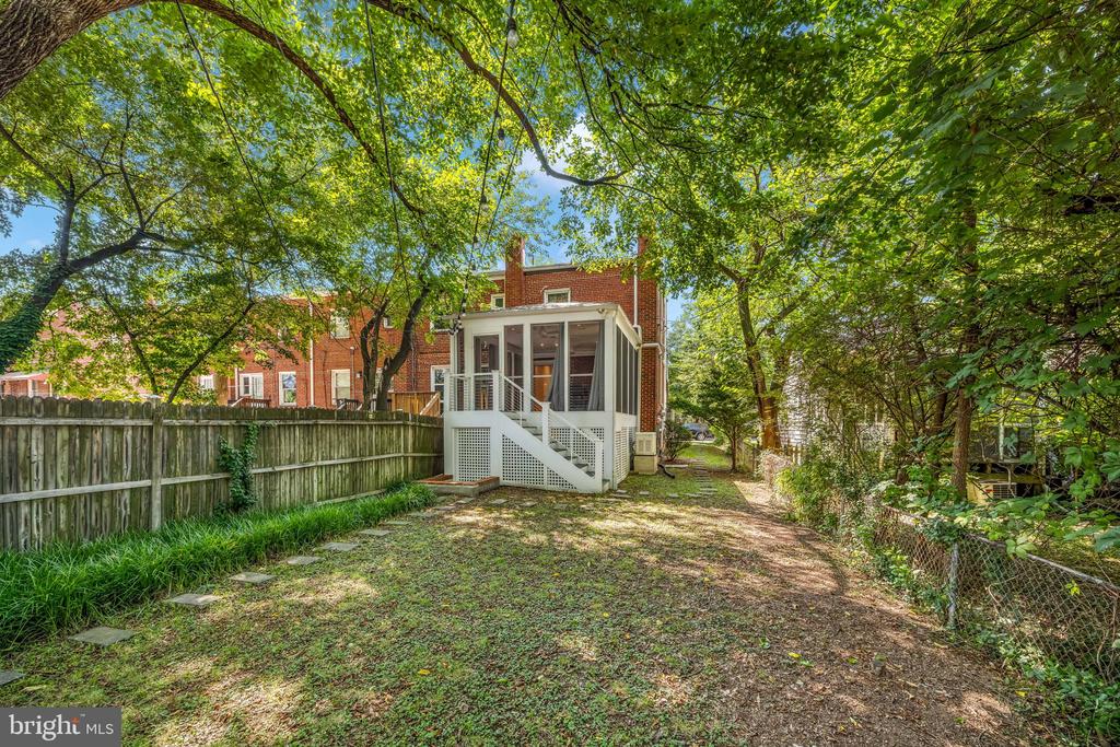 510 E ALEXANDRIA AVENUE